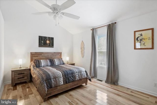 598 CRAB APPLE RD, Mt Jackson, VA 22842