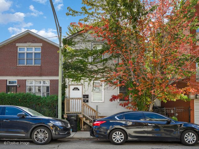 1525 W Pearson Street, Chicago, IL 60642