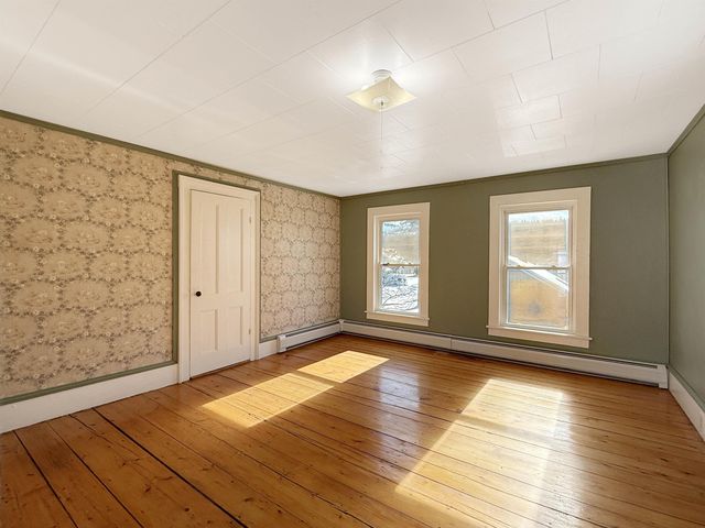 14 Lombard Street, Colebrook, NH 03576