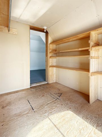 14 Lombard Street, Colebrook, NH 03576