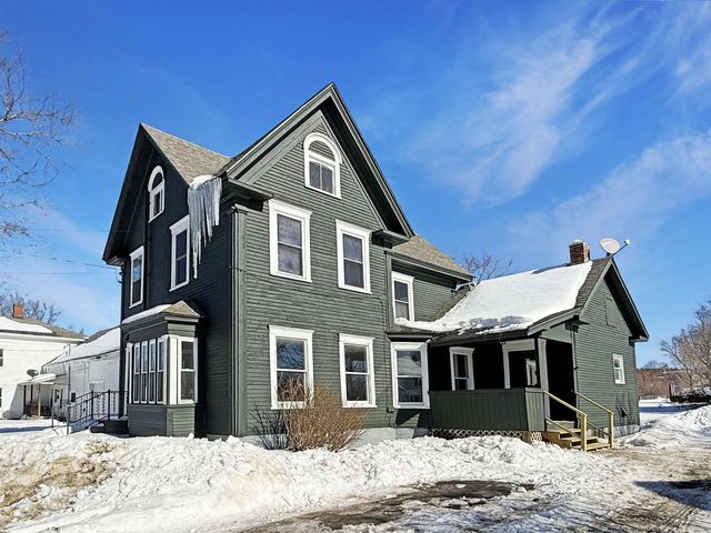 14 Lombard Street, Colebrook, NH 03576