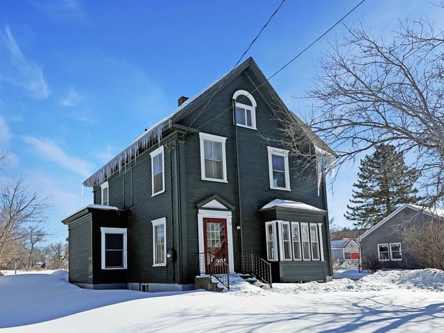 14 Lombard Street, Colebrook, NH 03576