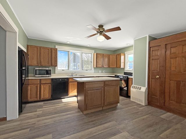 14 Lombard Street, Colebrook, NH 03576