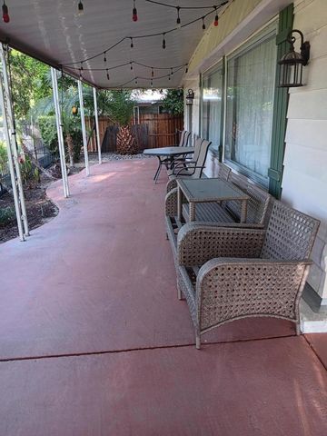 121 ViA Valverde, Cathedral City, CA 92234