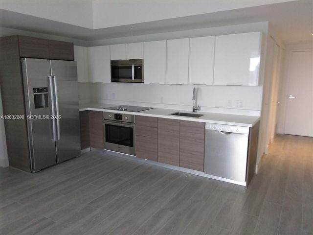 1010 SW 2nd Ave 1901, Miami, FL 33130