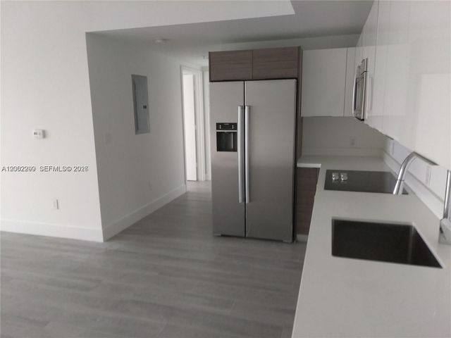 1010 SW 2nd Ave 1901, Miami, FL 33130