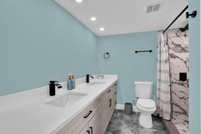 4015 W PALM AIRE Drive 704, Pompano Beach, FL 33069