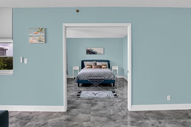 4015 W PALM AIRE Drive 704, Pompano Beach, FL 33069