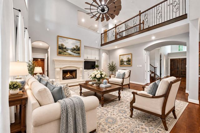 110 Pickerel Point, Montgomery, TX 77316