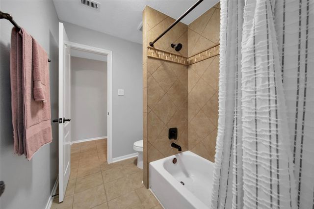 110 Pickerel Point, Montgomery, TX 77316