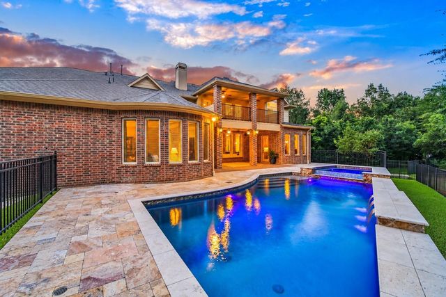 110 Pickerel Point, Montgomery, TX 77316