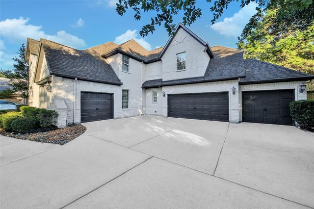 110 Pickerel Point, Montgomery, TX 77316