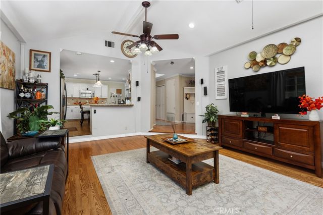 611 E Foothill Blvd, Glendora, CA 91741