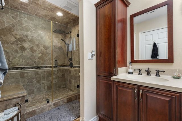 611 E Foothill Blvd, Glendora, CA 91741