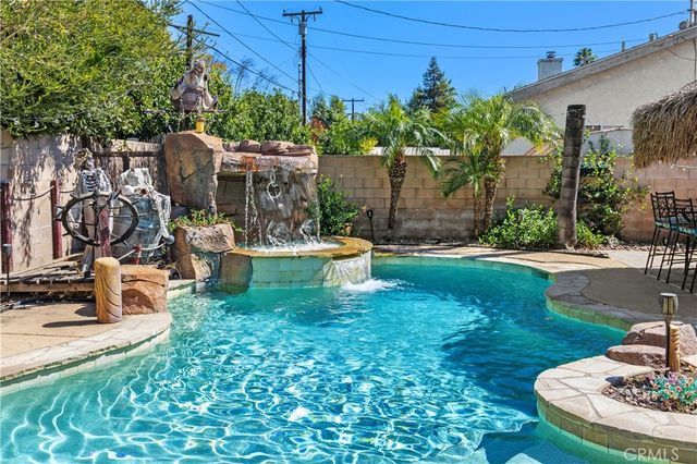 611 E Foothill Blvd, Glendora, CA 91741