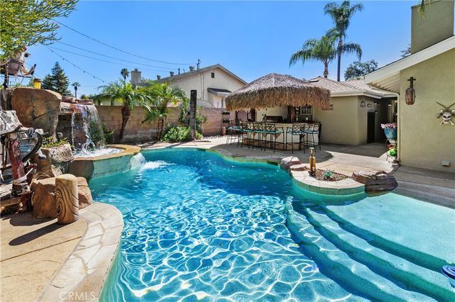 611 E Foothill Blvd, Glendora, CA 91741