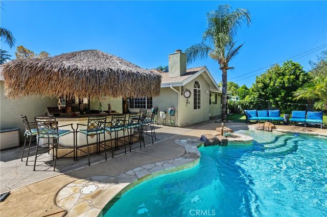 611 E Foothill Blvd, Glendora, CA 91741