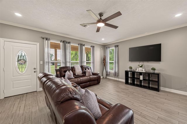 709 Coen Road, Arcola, TX 77583