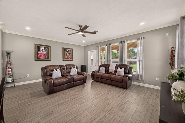 709 Coen Road, Arcola, TX 77583