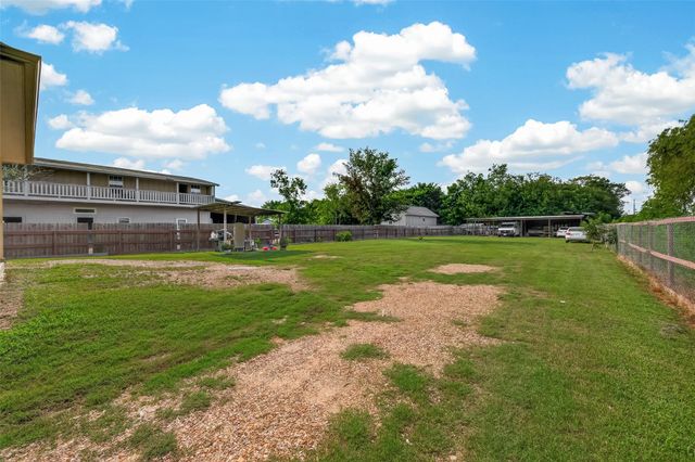 709 Coen Road, Arcola, TX 77583