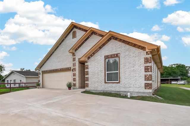 709 Coen Road, Arcola, TX 77583