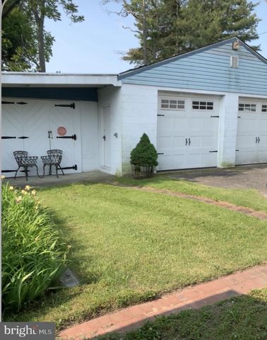 569 KINGMAN AVE, Vineland, NJ 08360