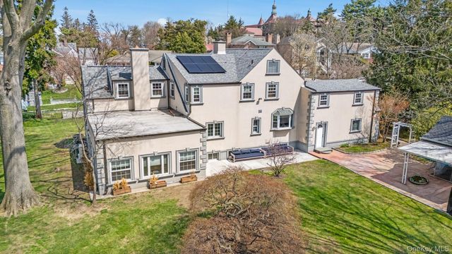 191 Dunwoodie Street, Yonkers, NY 10704