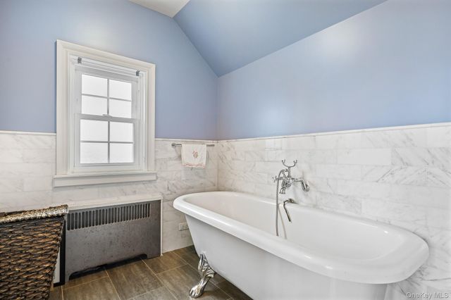 191 Dunwoodie Street, Yonkers, NY 10704