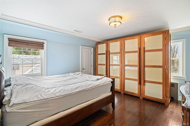 191 Dunwoodie Street, Yonkers, NY 10704