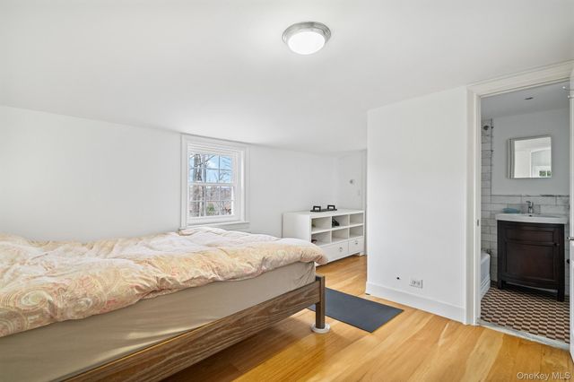 191 Dunwoodie Street, Yonkers, NY 10704