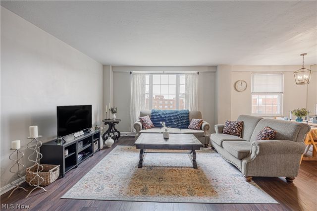 13800 Fairhill Road 509, Shaker Heights, OH 44120