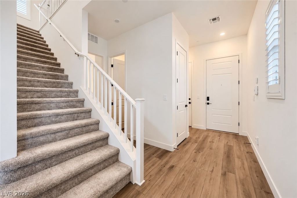 1618 Crested Eagle Street, Las Vegas, NV 89138 — photo 3