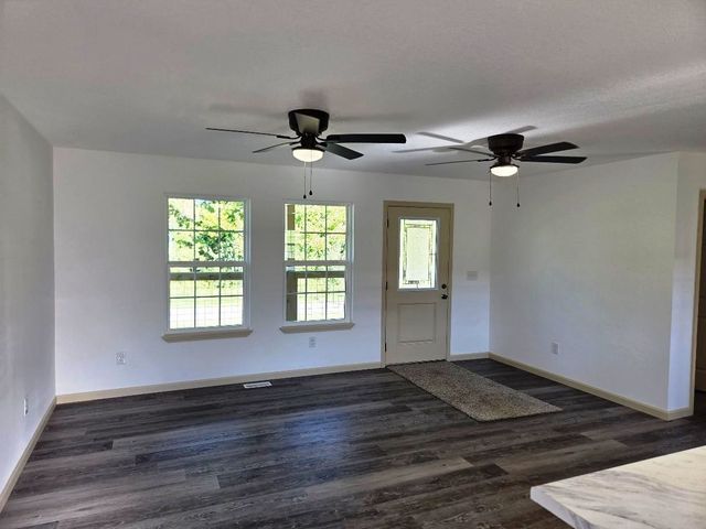 136 Stump St, Ocoee, TN 37361