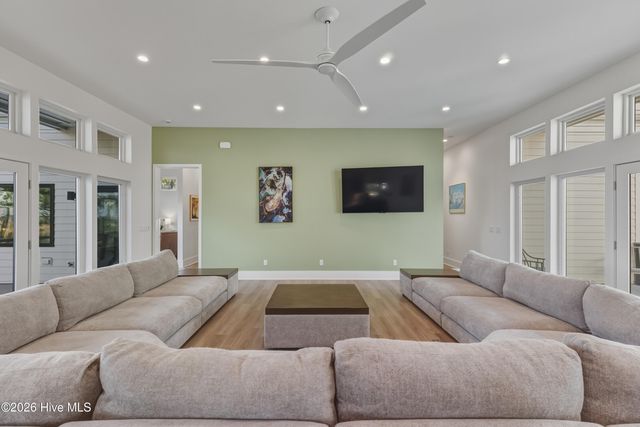 135 Heron Cove Road, Hampstead, NC 28443