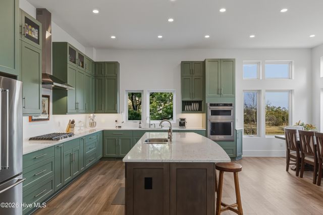 135 Heron Cove Road, Hampstead, NC 28443