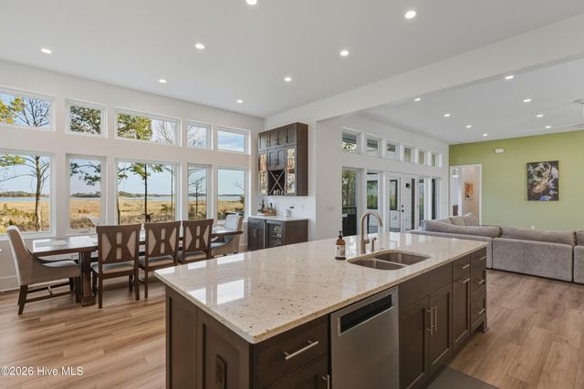 135 Heron Cove Road, Hampstead, NC 28443