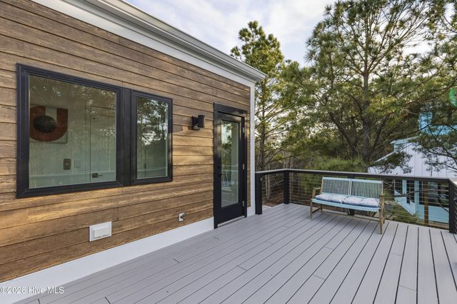 135 Heron Cove Road, Hampstead, NC 28443