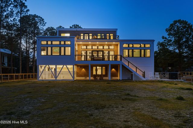 135 Heron Cove Road, Hampstead, NC 28443