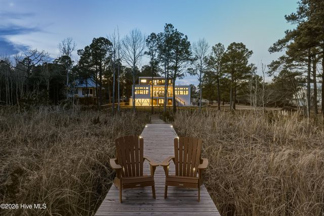 135 Heron Cove Road, Hampstead, NC 28443