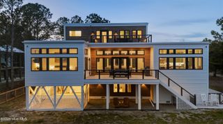 135 Heron Cove Road, Hampstead, NC 28443
