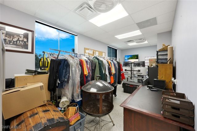 326 SW 2nd TER, Cape Coral, FL 33991