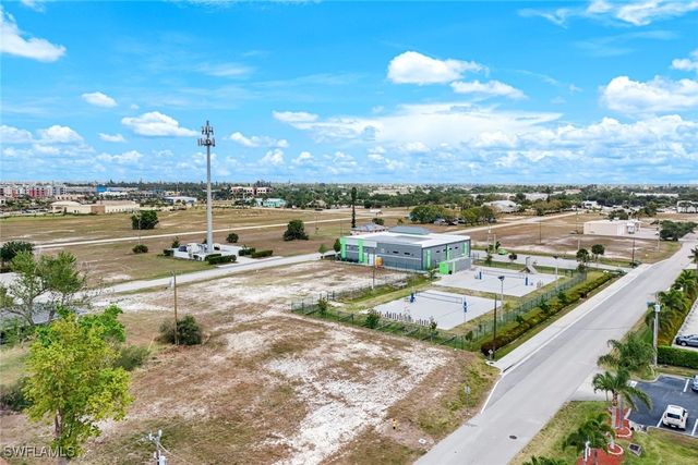 326 SW 2nd TER, Cape Coral, FL 33991