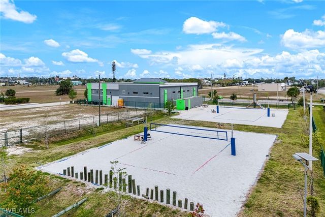 326 SW 2nd TER, Cape Coral, FL 33991