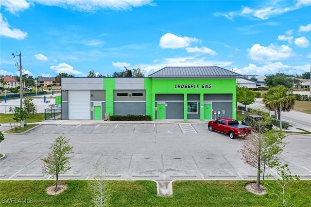 326 SW 2nd TER, Cape Coral, FL 33991