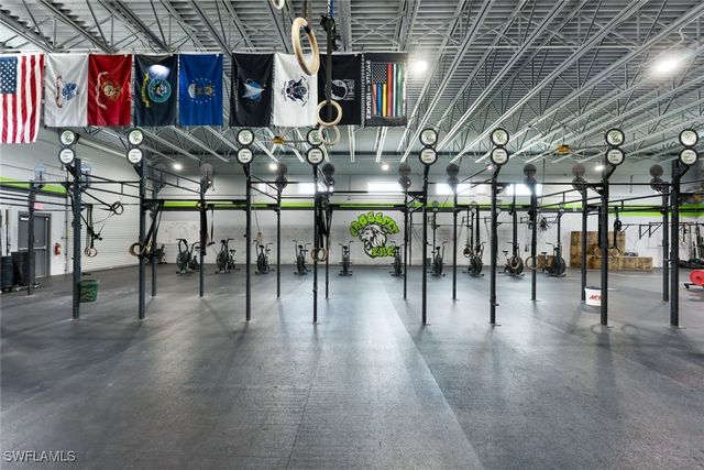 326 SW 2nd TER, Cape Coral, FL 33991