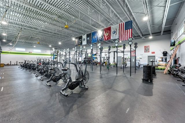 326 SW 2nd TER, Cape Coral, FL 33991