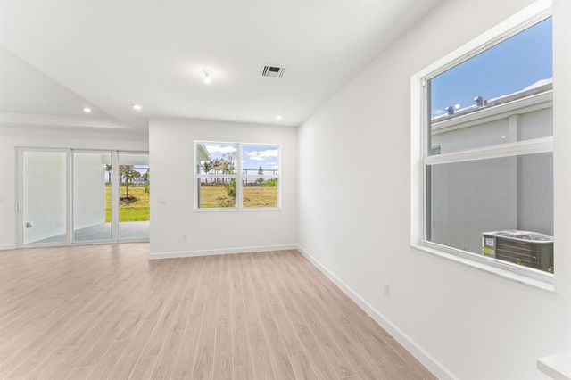 11976 SW Pantone Street, Port St. Lucie, FL 34987