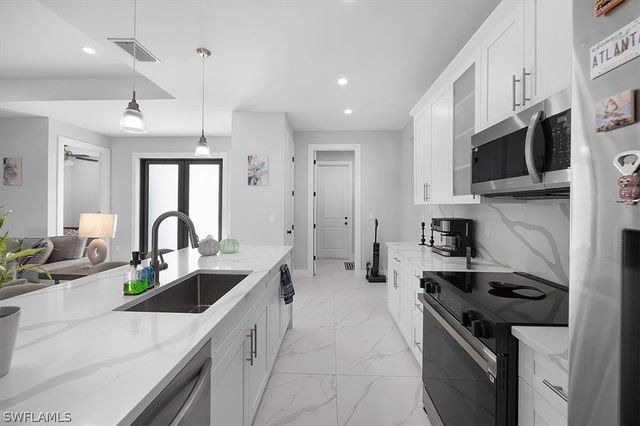 2963 40th AVE SE, Naples, FL 34117