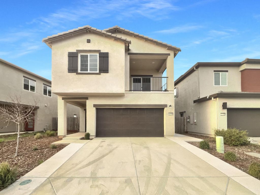 12153 Alamosa Dr, Rancho Cordova, CA 95742