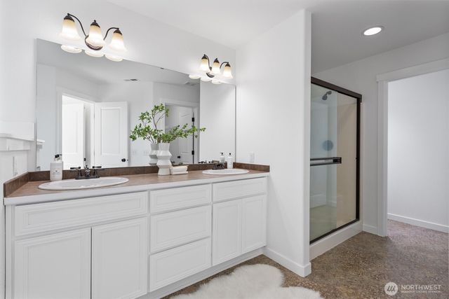 631 Ilwaco Avenue NE, Renton, WA 98059
